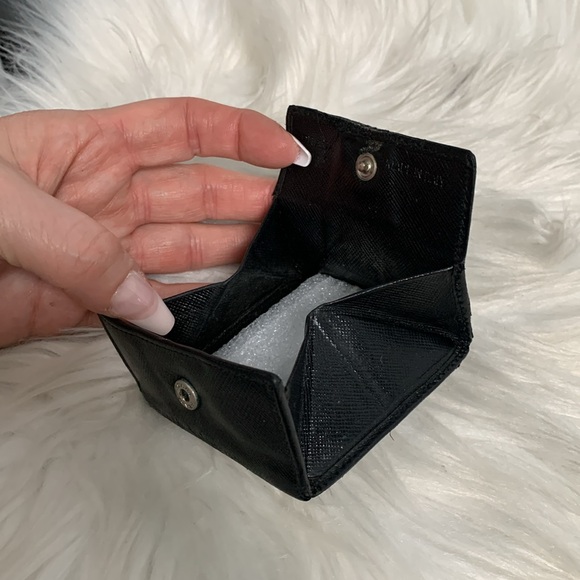 Authentic Prada vintage black leather coin pouch - Picture 8 of 17